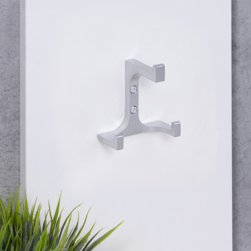 Крючок меб. трехрожковый мет. TRITON хром матовый AKS_3