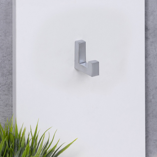 Крючок меб. однорожковый мет. BENZ хром матовый AKS_7