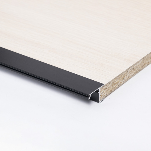 Профиль алюминиевый накладной/торцевой CAPELLA-3018B, с экраном, цвет черный, 2м (для 18 ДСП), AKS_5