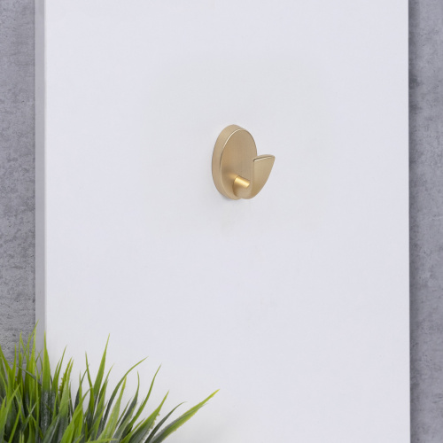 Крючок меб. однорожковый мет. QUEEN брашированное золото AKS_7