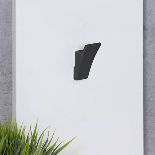 Крючок меб. однорожковый мет. SLASH черный матовый AKS_7