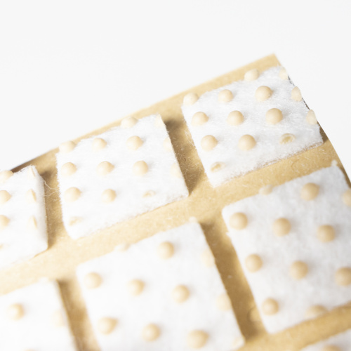 Подкладка самоприлипающая фетровая прорезиненная 15 х 15мм (1упак.=45шт), белая, Folmag_4