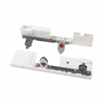 Держатель передней стенки внутреннего ящика H=175 Slimbox AKS белый с рейлингом на фасаде фотография