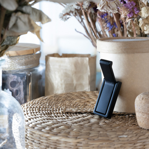 Крючок меб. однорожковый мет. KLICK белый AKS_6