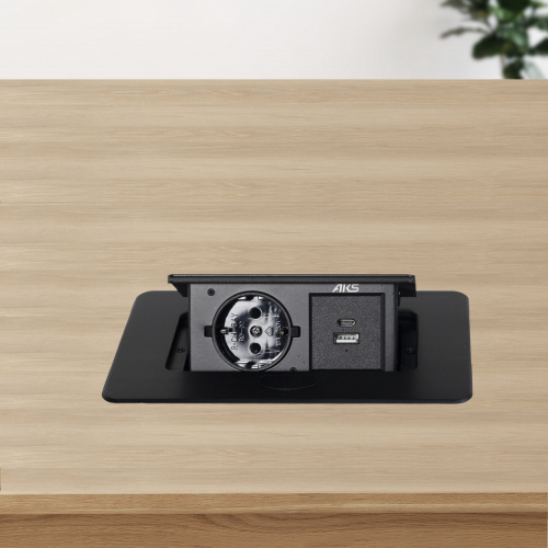 Выдвижной удлинитель Nova 4, 1 розетка, USB A + USB C, черный, AKS_5