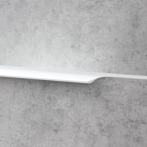 Ручка меб. накладная алюм. LINEA 576/597 алюминий, AKS_9