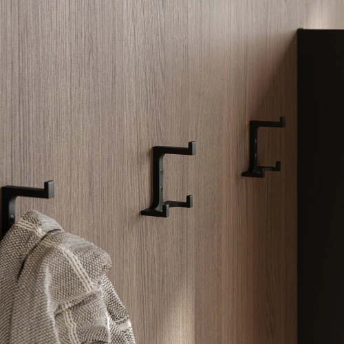 Крючок меб. трехрожковый мет. TRITON черный матовый AKS_5